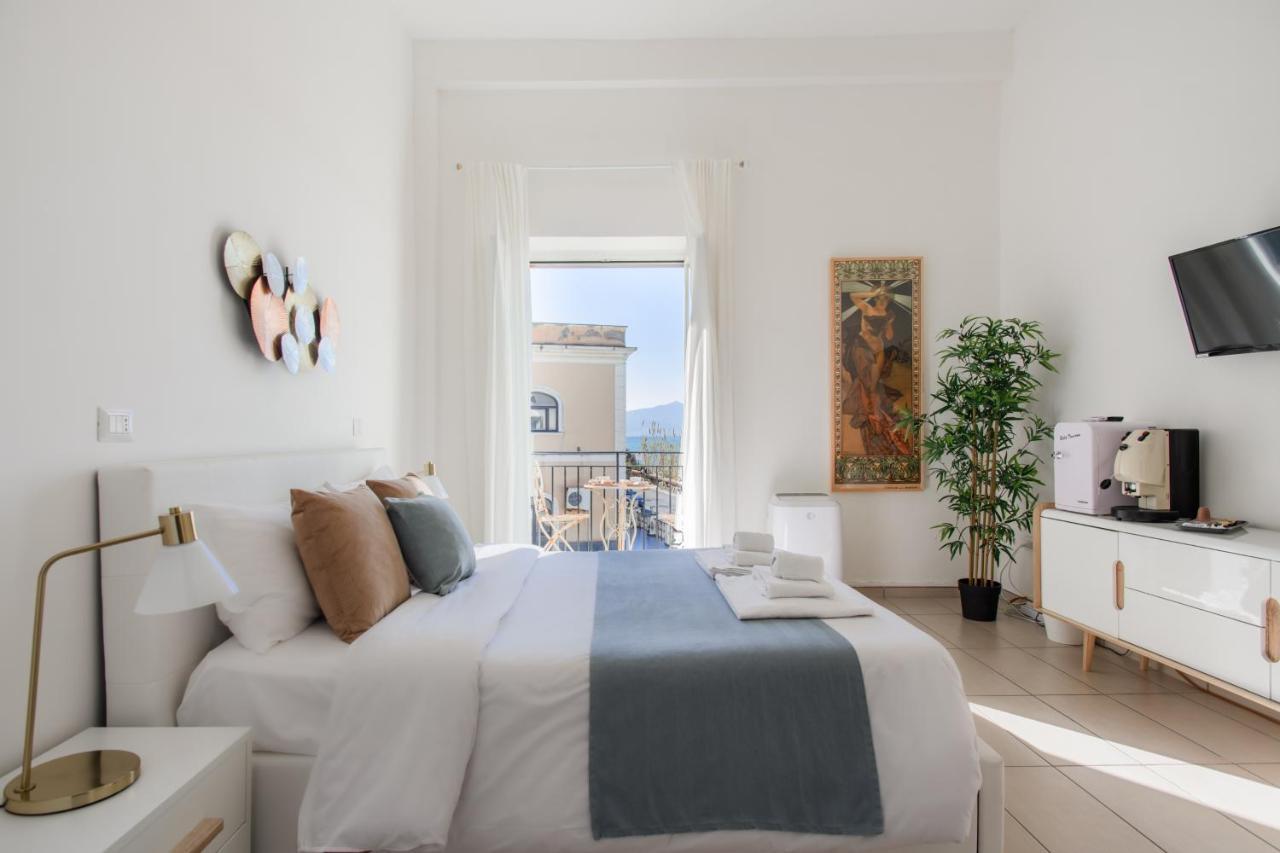 Naro Suites And Rooms Bacoli Ngoại thất bức ảnh