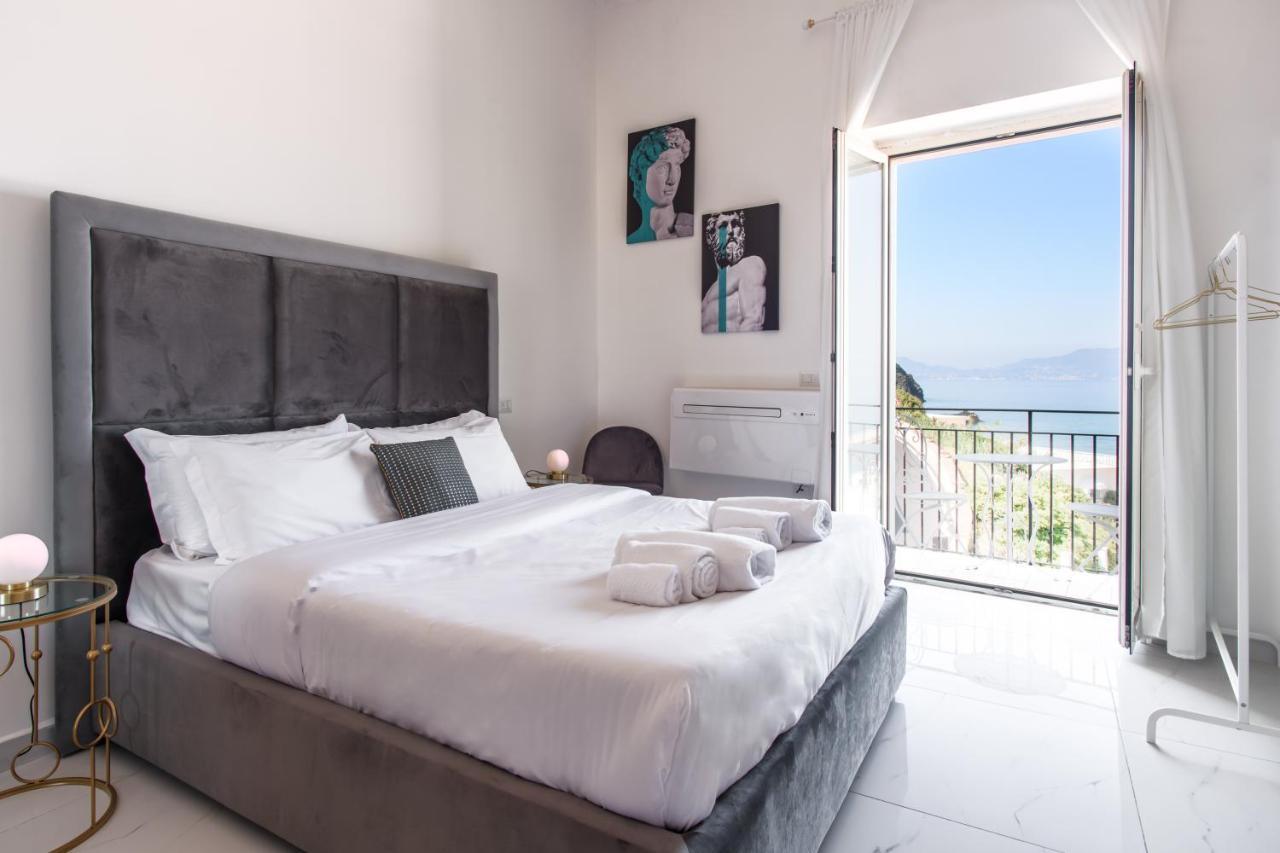 Naro Suites And Rooms Bacoli Ngoại thất bức ảnh