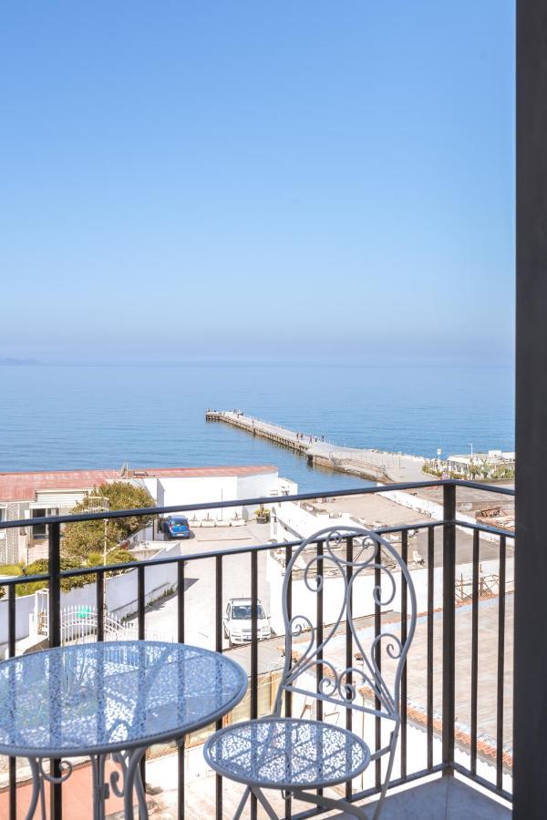 Naro Suites And Rooms Bacoli Ngoại thất bức ảnh