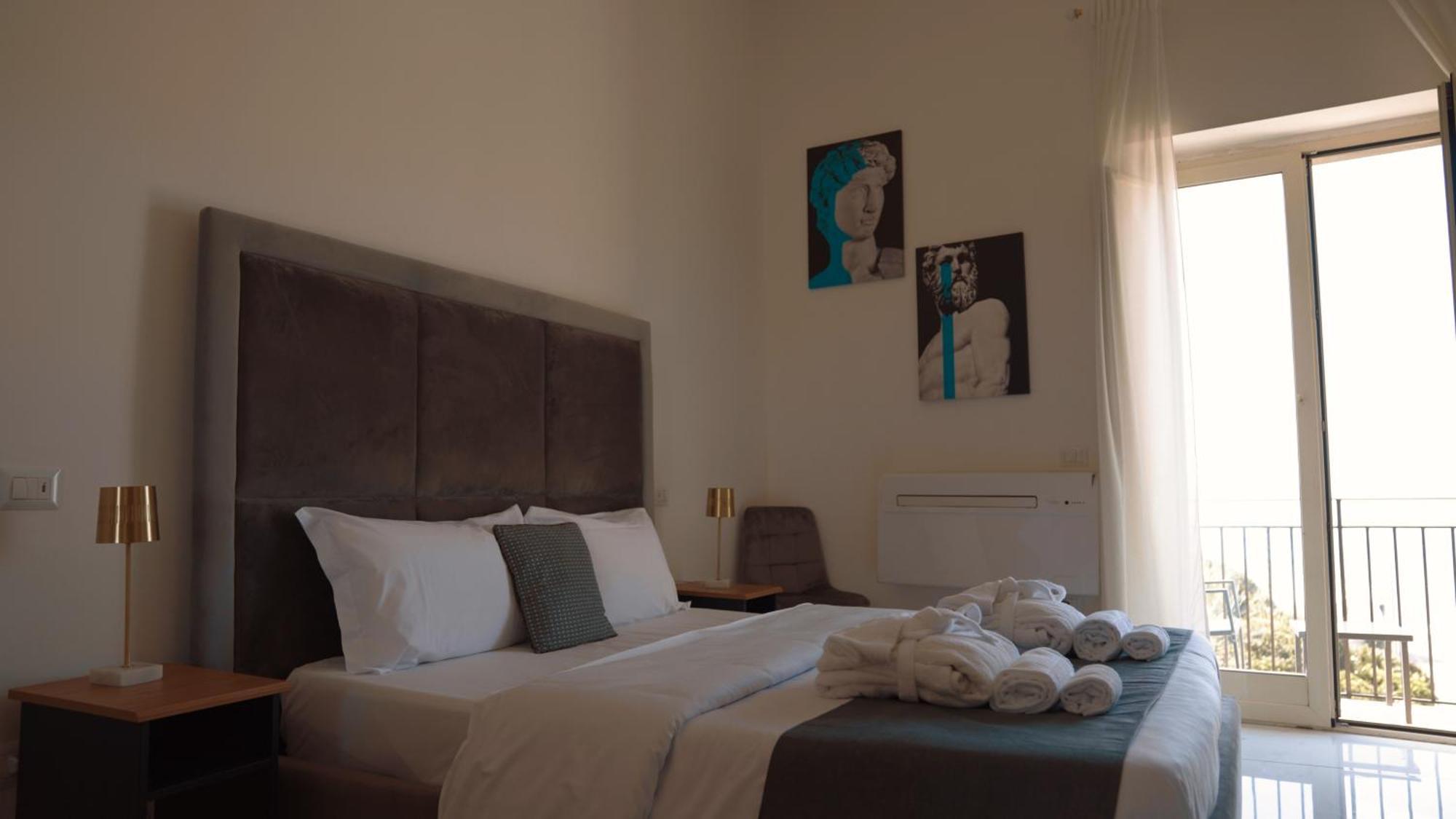 Naro Suites And Rooms Bacoli Ngoại thất bức ảnh